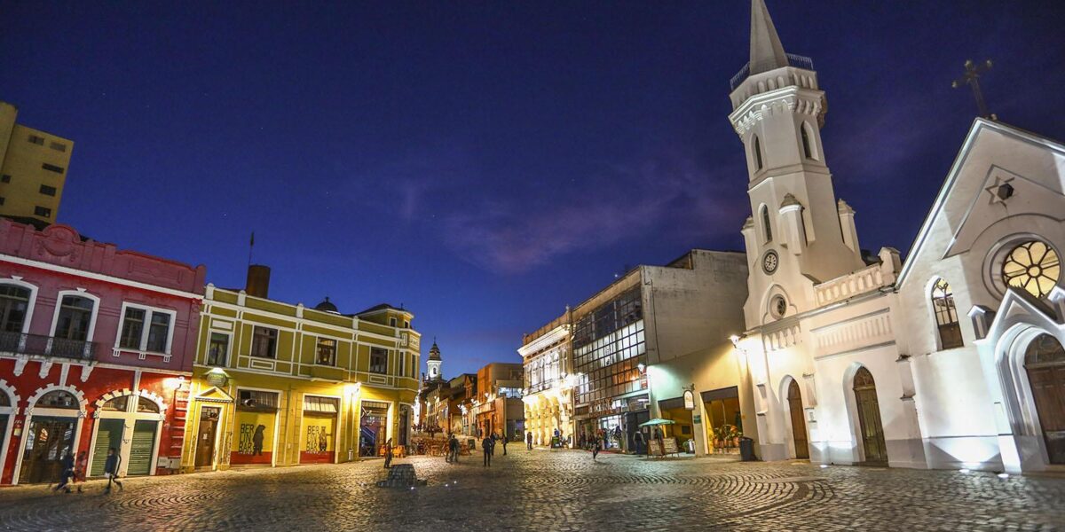 Centro Histórico de Curitiba a Pé: Roteiro para Conhecer as Principais Atrações da Região