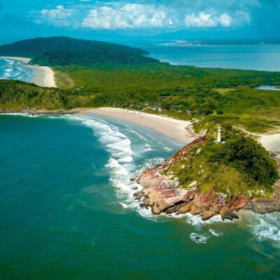 Praias da Ilha do Mel: conheça as principais e descubra qual combina mais com sua viagem